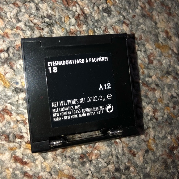 Elle single eyeshadow - Picture 2 of 6